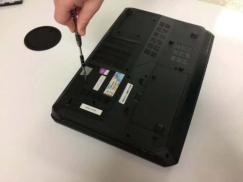 thay-nap-lung-laptop-cyberpowerpc-fangbook-ms-1763-h2