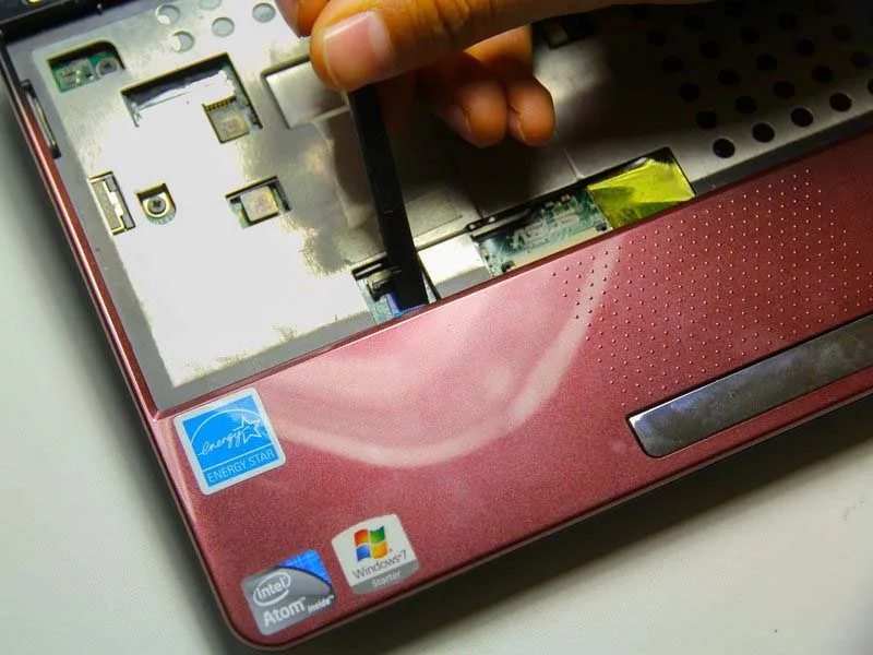 huong-dan-cach-thay-the-o-cung-cho-asus-eee-pc-1005peb-h20