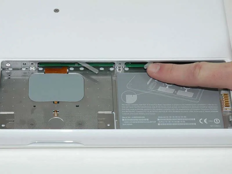 quy-trinh-thay-ram-cho-macbook-core-duo-h5