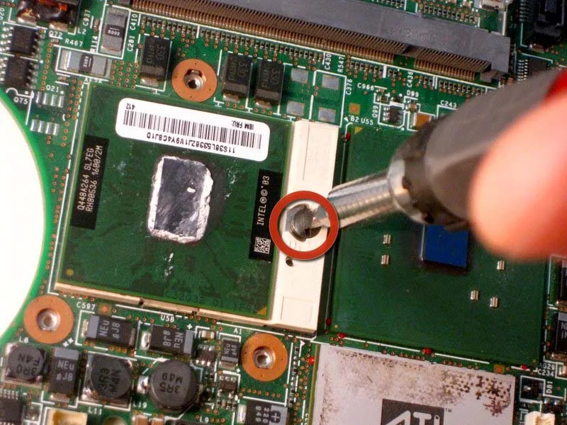 cac-buoc-thay-the-ram-cho-ibm-thinkpad-t42-h14