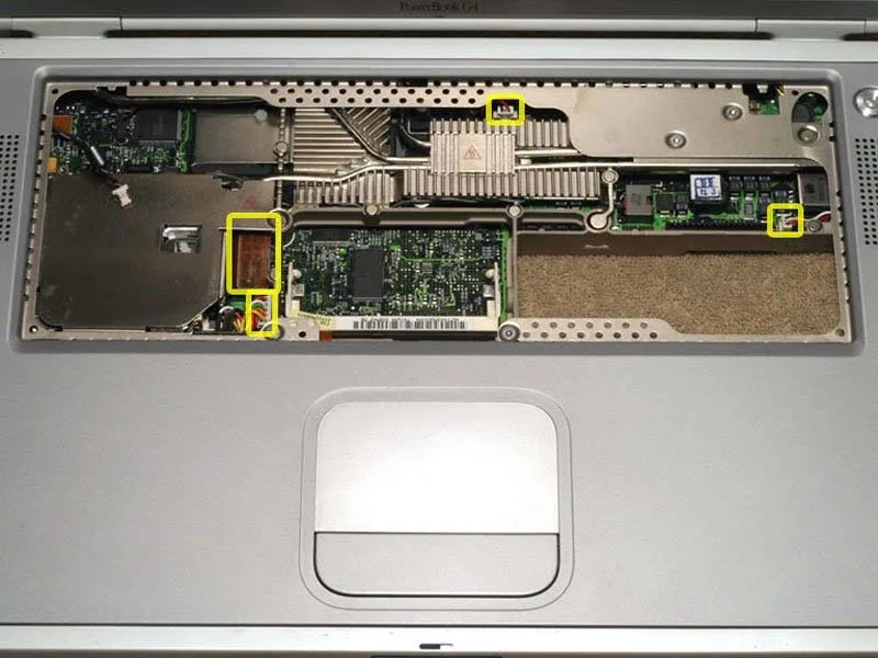 cach-thay-khay-giu-the-pcmcia-tren-powerbook-g4-titanium-onyx-h14
