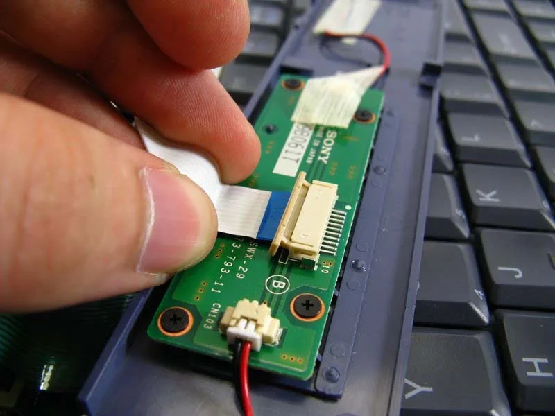 cach-thay-ban-phim-sony-vaio-pcg-f360-h6