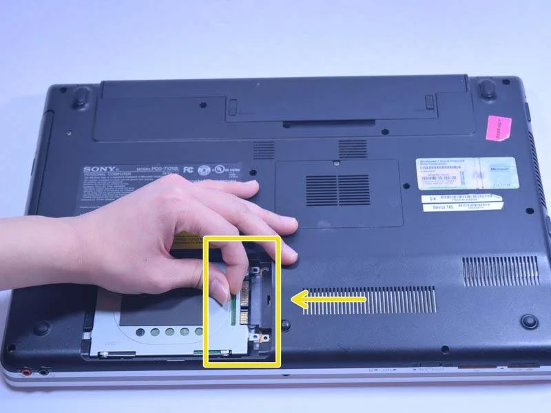 huong-dan-thay-quat-tan-nhiet-laptop-sony-vaio-vpceb11fm-h7