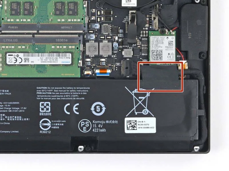 cach-thay-o-cung-ssd-cho-laptop-razer-blade-15-h5