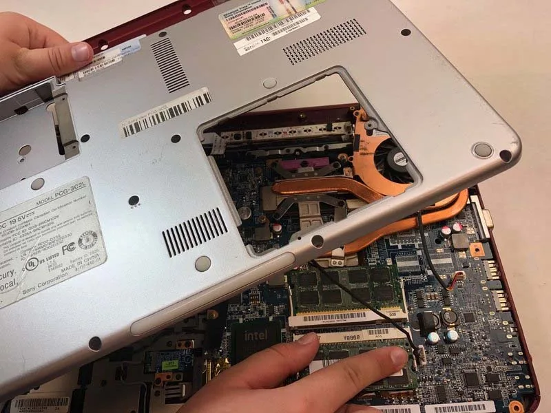 huong-dan-thay-the-bo-mach-chu-sony-vaio-pcg-3c2l-h16