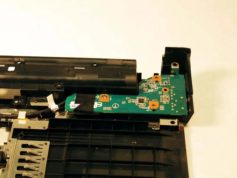 cach-thay-cong-tai-nghe-cho-laptop-sony-vaio-vpcw21fx-h9