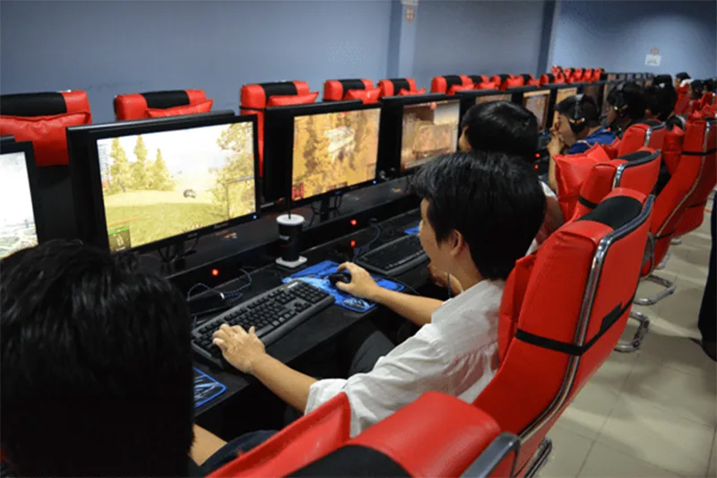 du-an-thiet-ke-va-lap-djat-phong-net-thanh-cong-cua-minh-djuc-pc-03