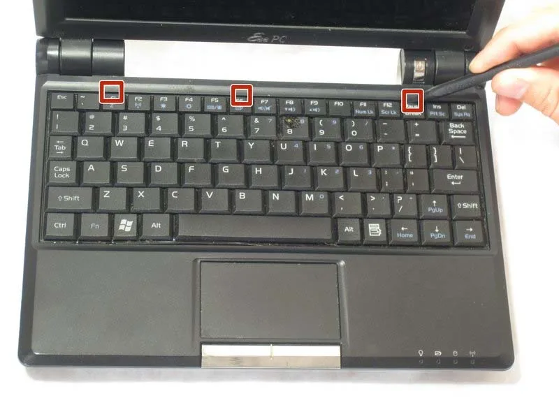 huong-dan-thay-ban-phim-asus-eee-pc-900hd