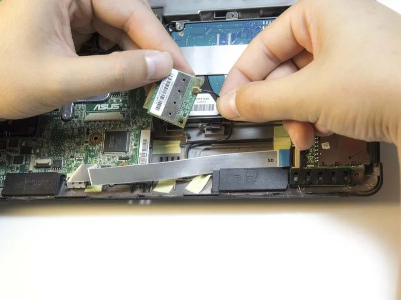 huong-dan-thay-the-wifi-cho-asus-eee-pc-1005peb-h20