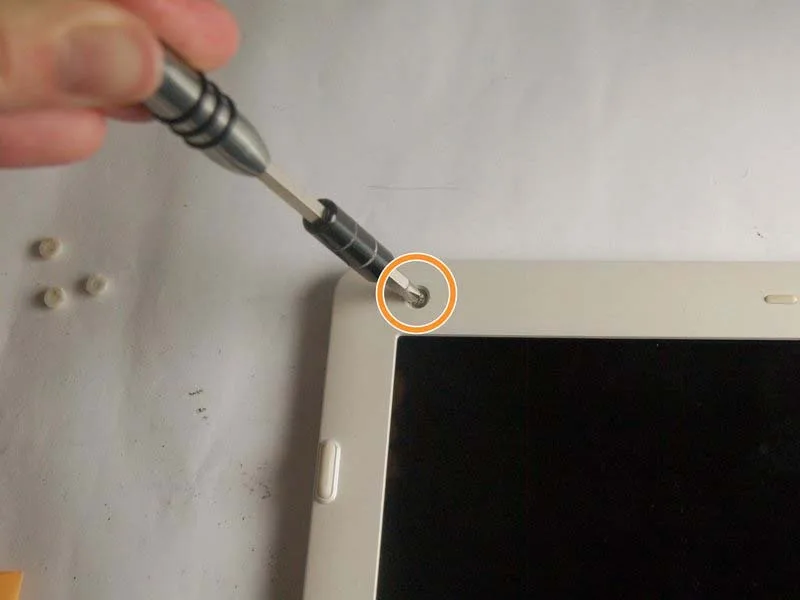 quy-trinh-thay-man-hinh-lcd-laptop-sony-vaio-vpccw17fx-h4
