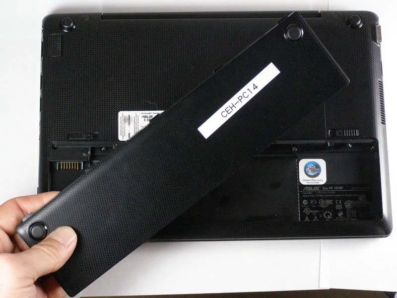 huong-dan-cach-thay-ram-tren-asus-eee-pc-1018p-h3