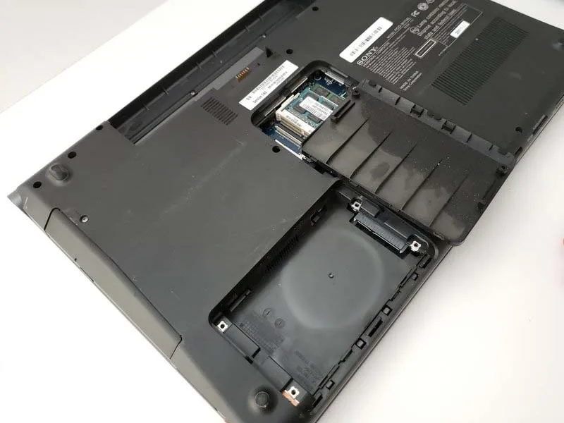 cach-thay-o-cung-laptop-sony-vaio-vpcf115fm-h3