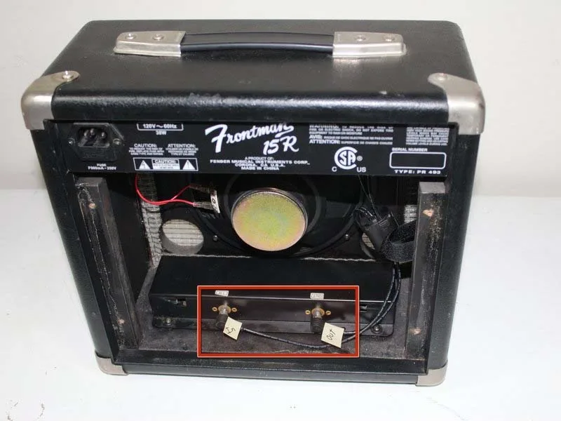 huong-dan-sua-jack-cam-djau-vao-tren-ampli-fender-frontman-15r-h4