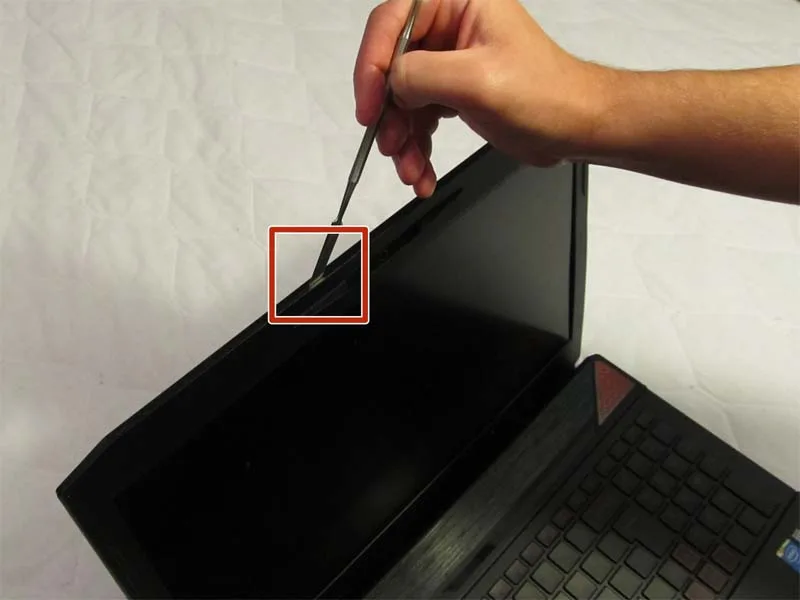 huong-dan-thay-man-hinh-laptop-cyberpowerpc-fangbook-hx6-h2