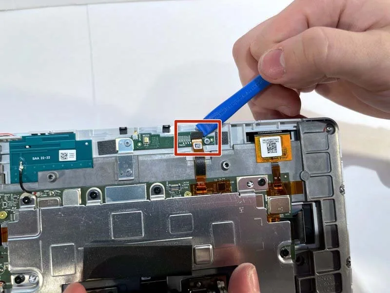huong-dan-thay-bo-mach-hien-thi-display-pcb-cho-amazon-echo-show-10-the-he-3-h18