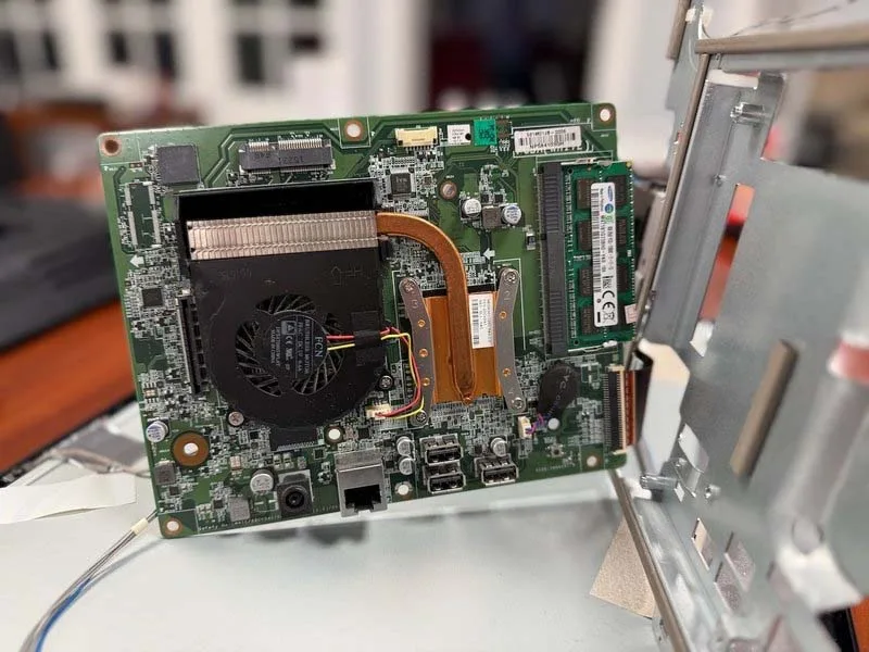 huong-dan-cach-thao-roi-lg-chromebase-22-ma-22cv241-h8