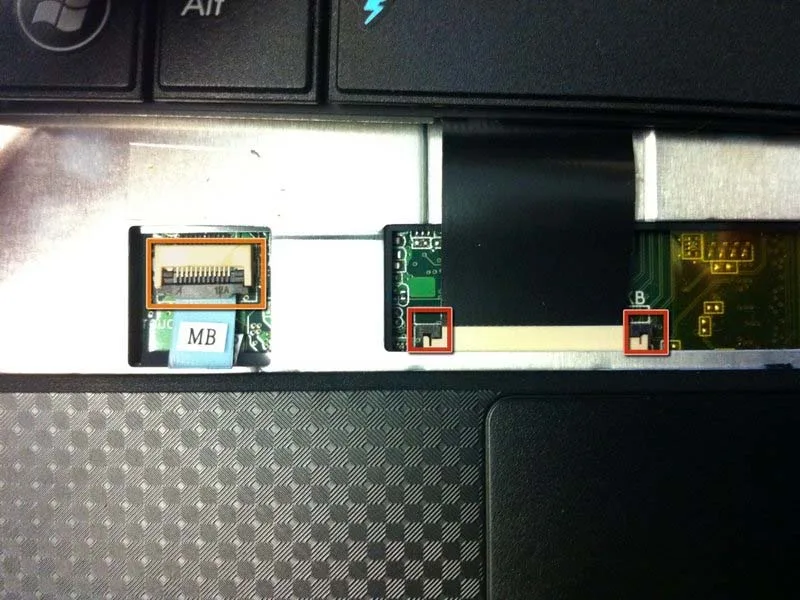 huong-dan-cach-thay-o-cung-asus-eee-pc-1001px-h7