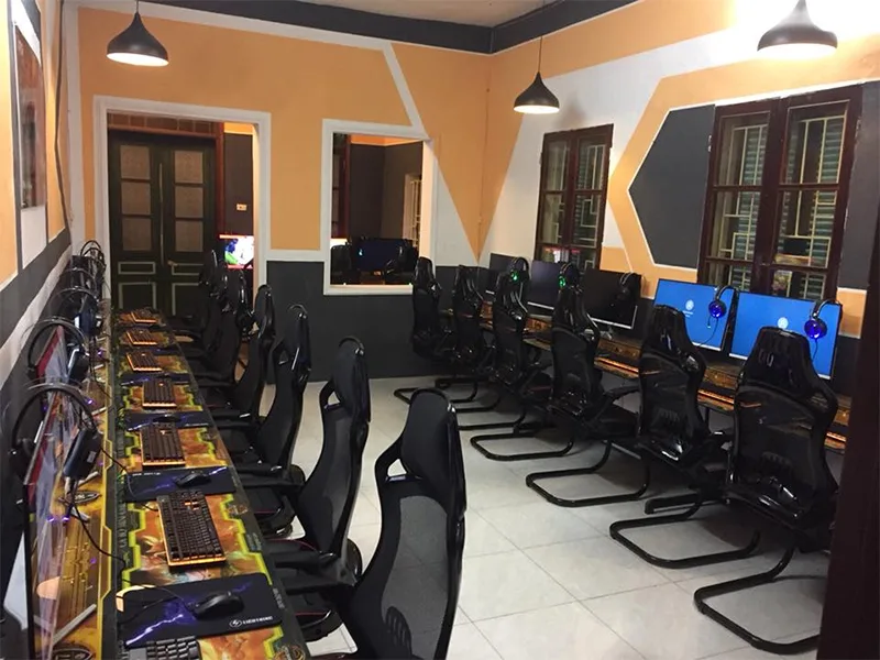 nen-chon-nhung-mau-ban-ghe-phong-game-nhu-the-nao
