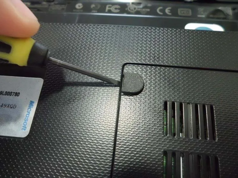 huong-dan-quy-trinh-thao-roi-bo-mach-chu-asus-eee-pc-1015pn-h2