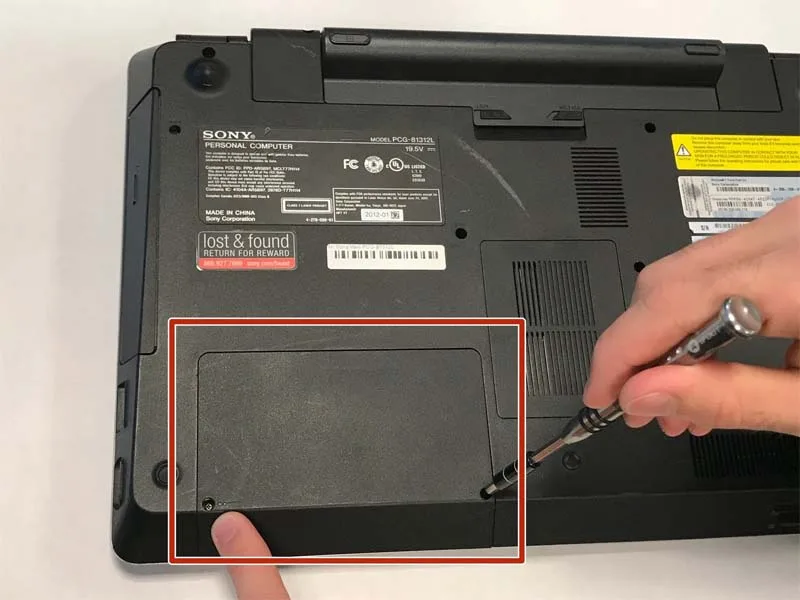huong-dan-thay-o-cung-laptop-sony-vaio-vpcf2390x