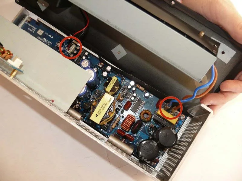 huong-dan-cach-thay-the-mach-pcb-nguon-cua-loa-behringer-eurolive-b212d-h9