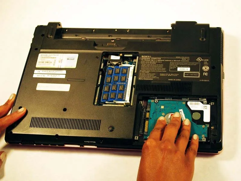huong-dan-thay-quat-tan-nhiet-laptop-sony-vaio-vpccw21fx-h8