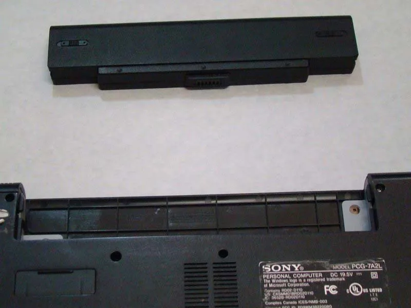 huong-dan-cac-buoc-thao-nap-lung-sony-vaio-vgn-fs640-h3
