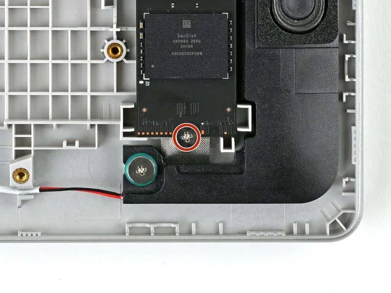 huong-dan-thay-ssd-cho-laptop-hp-15-fc0000-series-h13