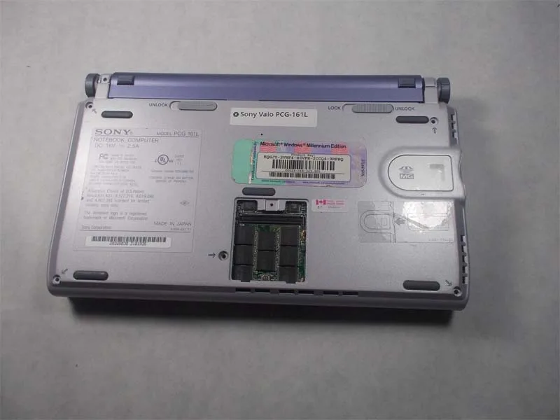 cac-buoc-thay-pin-laptop-asus-eee-pc-1005pxd-blk024s-h2
