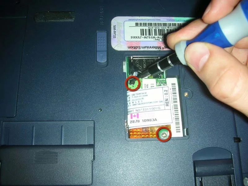 cac-buoc-thay-pin-djong-ho-sony-vaio-pcg-981l-h4