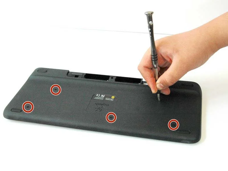 quy-trinh-thay-mach-in-ban-phim-logitech-harmony-smart-keyboard-h4