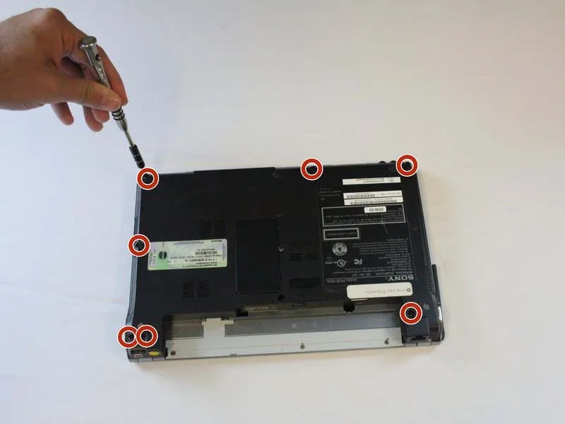cac-buoc-thay-vo-nhua-cho-sony-vaio-pcg-4g1l-h9