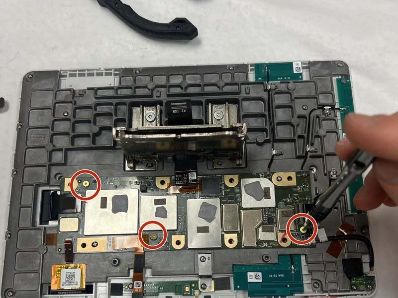 huong-dan-thay-bo-mach-hien-thi-display-pcb-cho-amazon-echo-show-10-the-he-3-h24