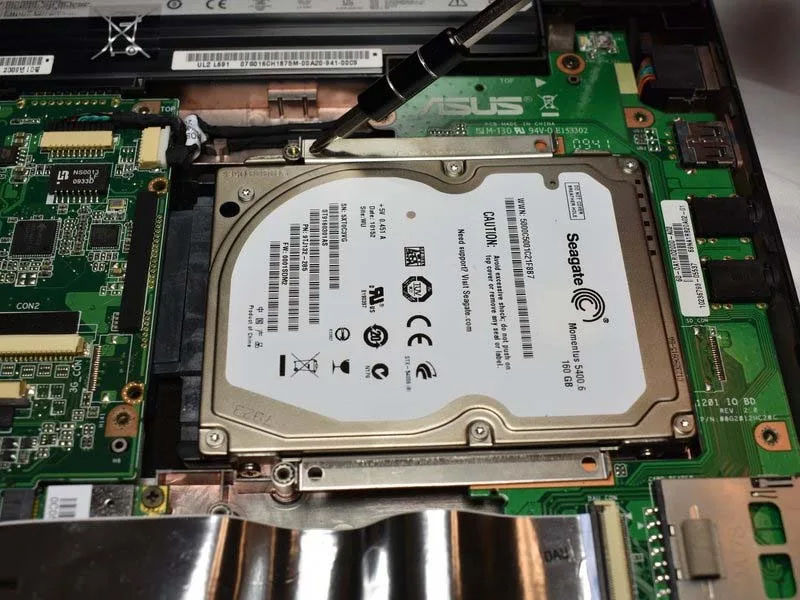 huong-dan-cach-thay-the-o-cung-asus-eee-pc-1201hab-h8