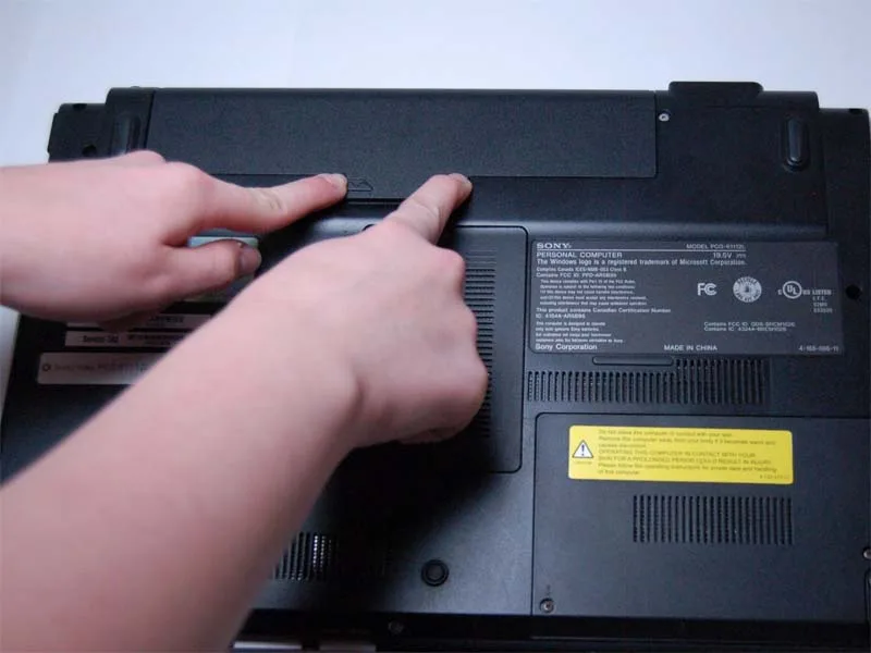 huong-dan-thay-ram-sony-vaio-vpccw17fx-h2