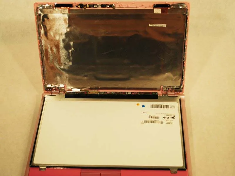 quy-trinh-thay-man-hinh-laptop-sony-vaio-vpcw21fx-h4