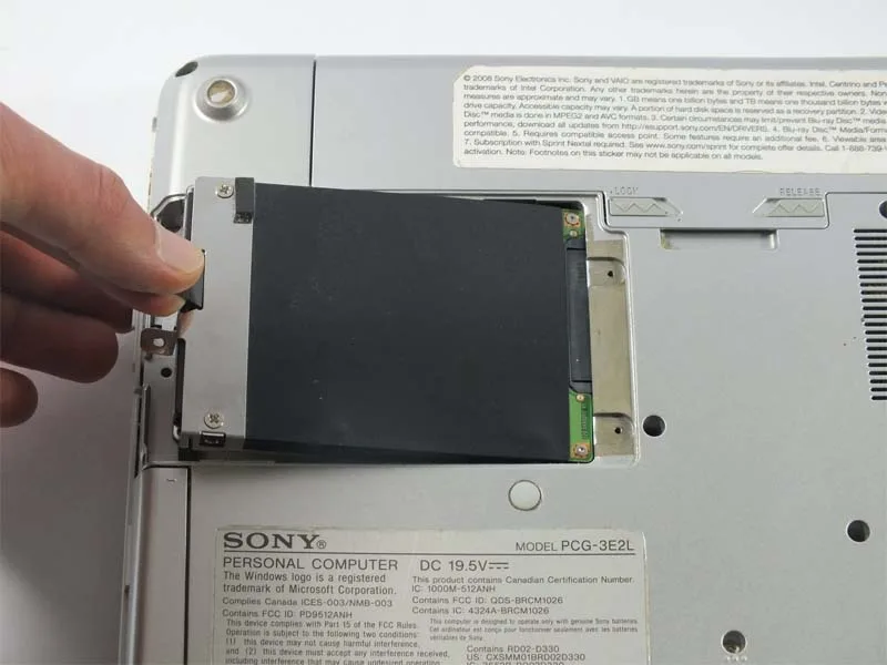 huong-dan-cach-thay-o-cung-cho-sony-vaio-pcg-3e2l-chuan-xac-h4