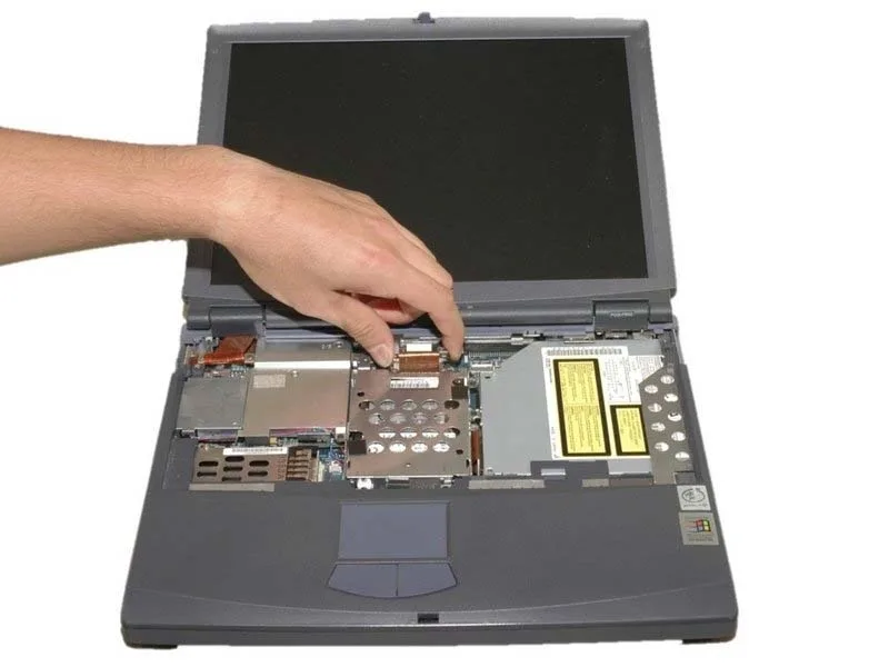 huong-dan-thay-quat-tan-nhiet-cho-sony-vaio-pcg-933a-h8