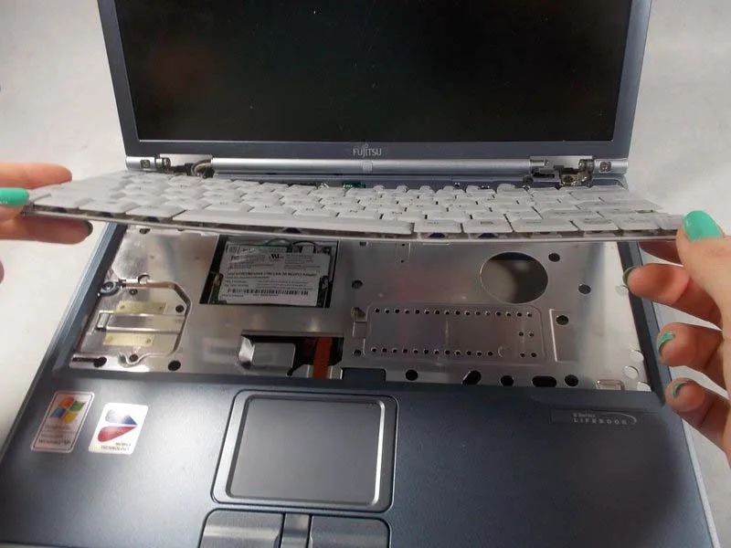 huong-dan-thay-bo-chuyen-djoi-pci-tren-fujitsu-lifebook-s6120-h6