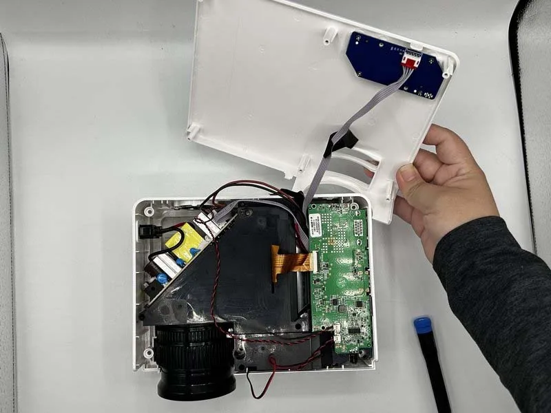 huong-dan-cac-buoc-thay-the-bang-nut-pcb-auking-m8-f-h2