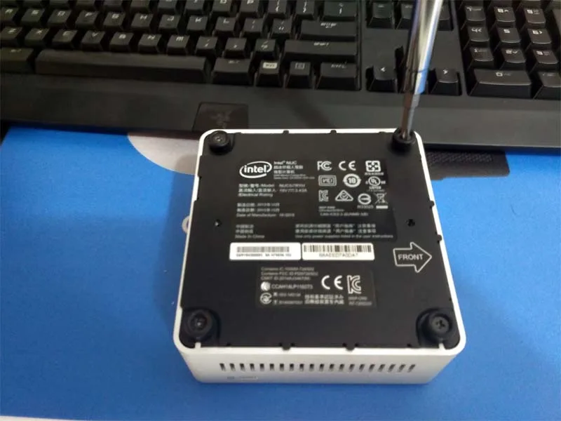 huong-dan-cach-thao-roi-intel-nuc5i7ryh-khong-ton-chi-phi
