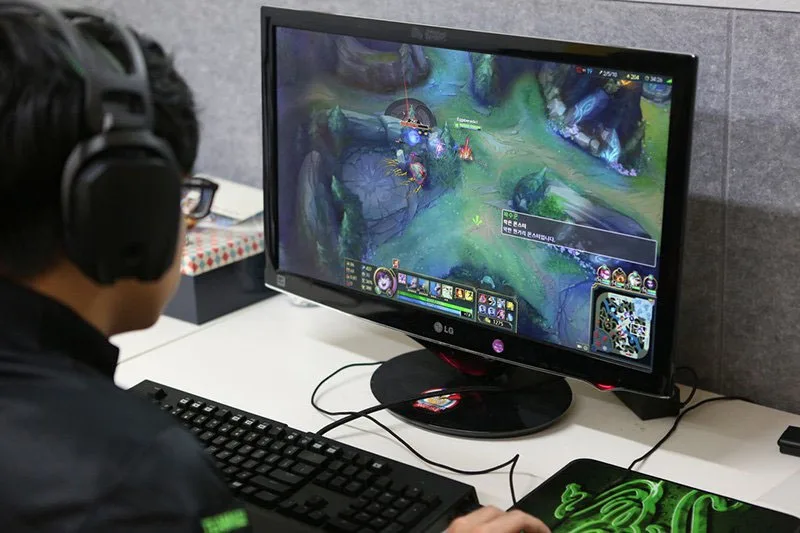 khi-build-pc-choi-lol-can-chu-y-nhung-gi