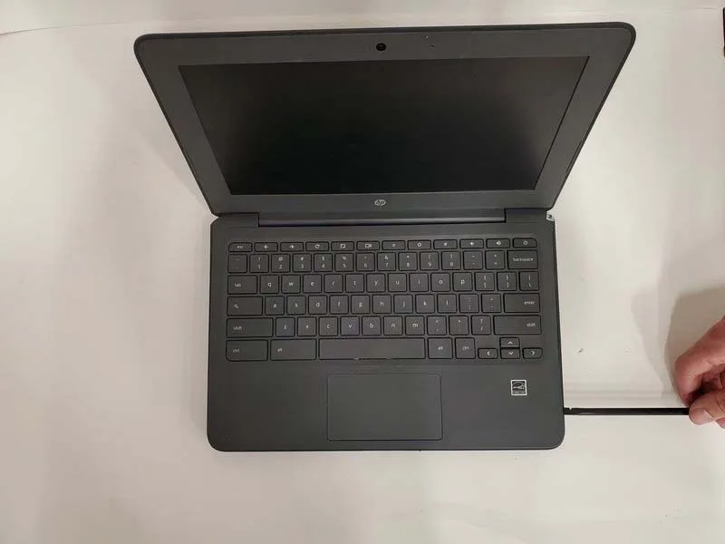 cach-thay-bo-mach-chu-hp-chromebook-11a-g6-ee-h2
