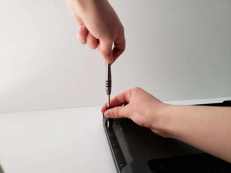 huong-dan-thay-the-cum-nap-lung-laptop-sony-vaio-vpcf115fm-h8