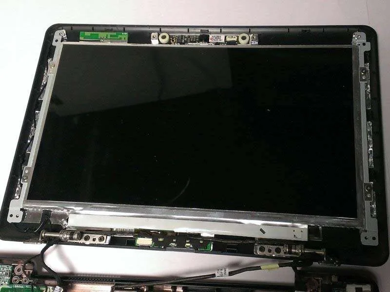 Các Bước Thay Màn Hình Asus Eee PC 1008HA An Toàn, Hiệu Quả