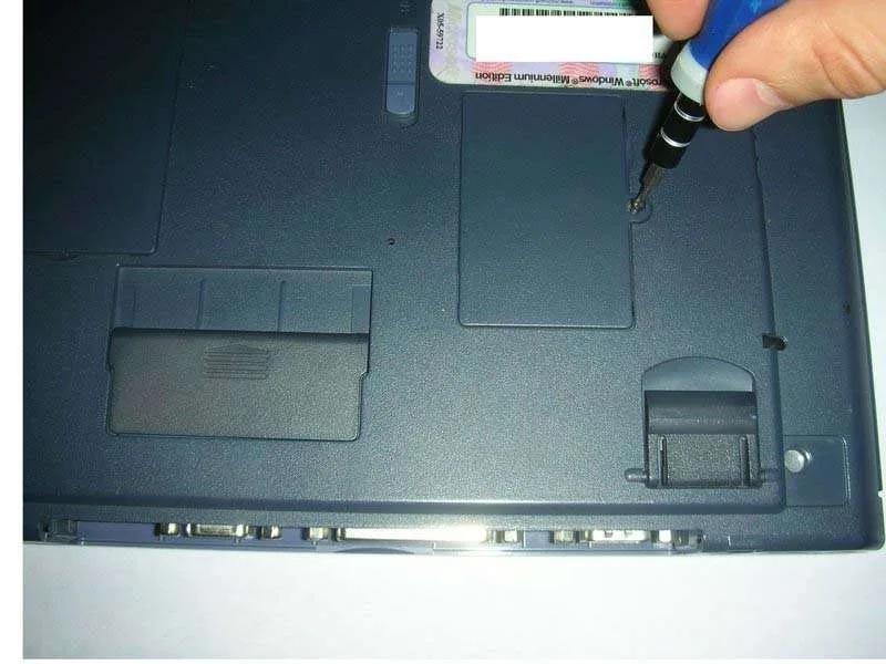 Các Bước Thay Pin Đồng Hồ Sony Vaio PCG-981L Chỉ Với 2 Giây