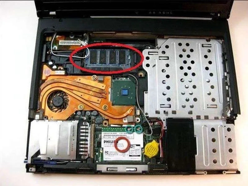 Các Bước Thay Thế RAM Cho IBM ThinkPad T42 Chuẩn 100%
