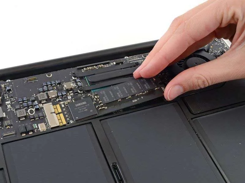 Cách Nâng Cấp SSD NVMe Cho MacBook Air 13 Dễ Dàng