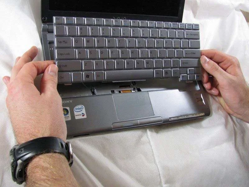 Cách Thay Bàn Phím Sony Vaio VGN-TXN25N Hiệu Quả 100%
