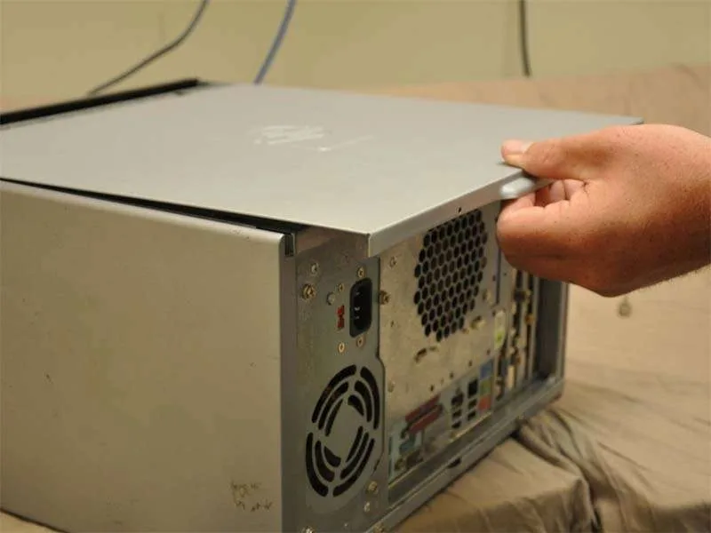 Cách Thay Card Thu Sóng TV Trên Máy Tính HP Media Center 876x